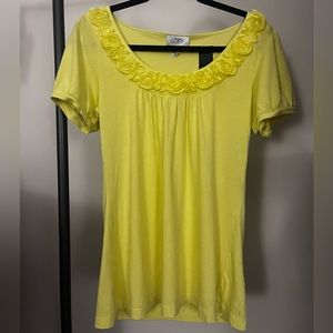 Ann Taylor LOFT Floral Neckline Yellow Top Size Medium NWT